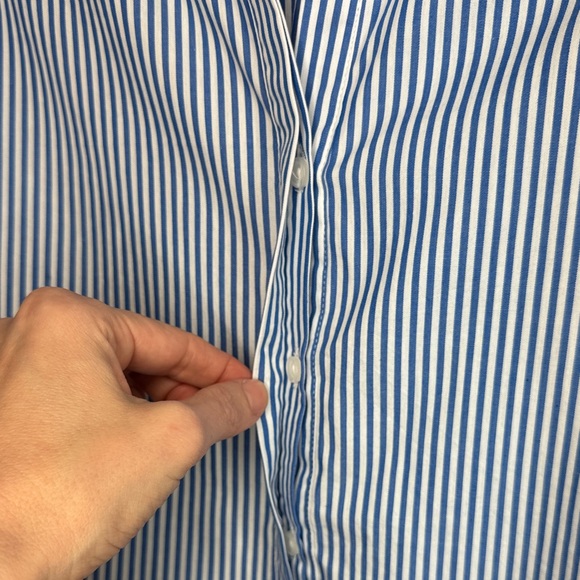 Tuckernuck Classic Blue White Striped Button down Preppy Round Collar - Medium - Picture 8 of 14